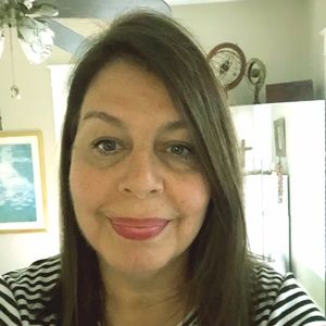 Meet your Posher, Connie
